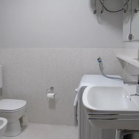 Modern Flat With Balcony At Pineta 公寓