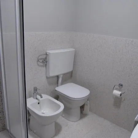 Modern Flat With Balcony At Pineta 公寓 *