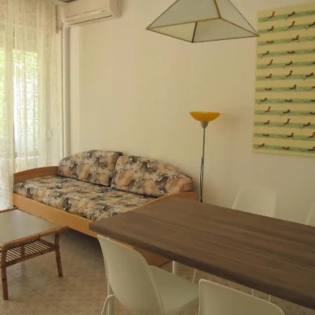 Modern Flat With Balcony At Pineta 公寓 格拉多