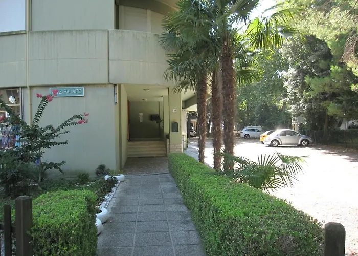 Modern Flat With Balcony At Pineta شقة غرادو