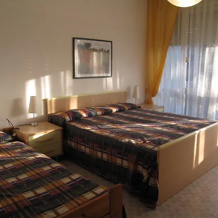 Апартаменты Modern Flat With Balcony At Pineta *