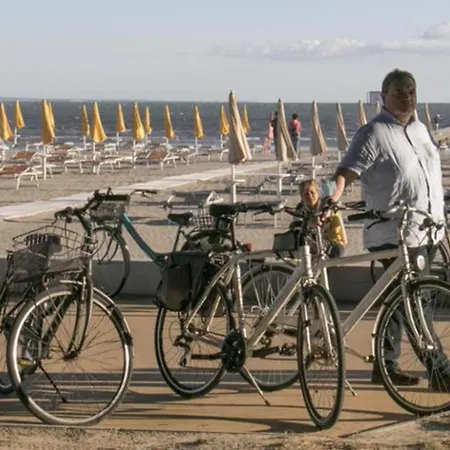 Modern Flat With Balcony At Pineta Апартаменты *