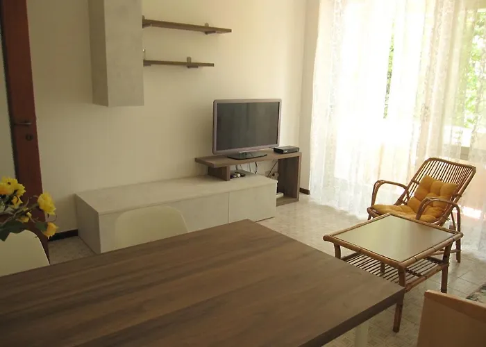 דירה Modern Flat With Balcony At Pineta *