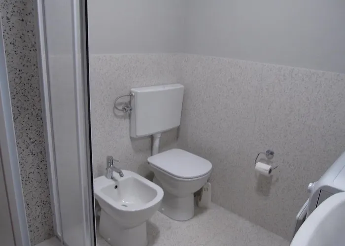 Modern Flat With Balcony At Pineta דירה *